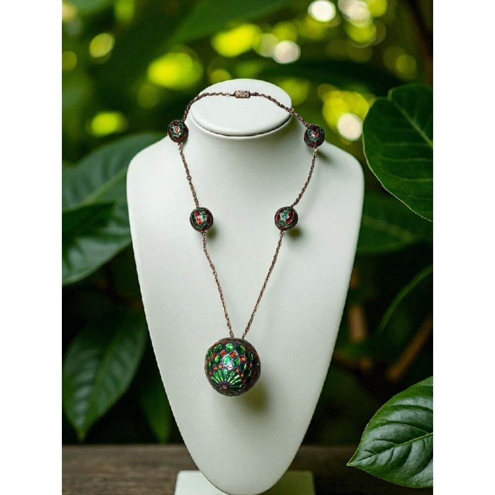 Vintage 1980s Cloisonne Balls Station Bead Chain Necklace Green and Red 16"